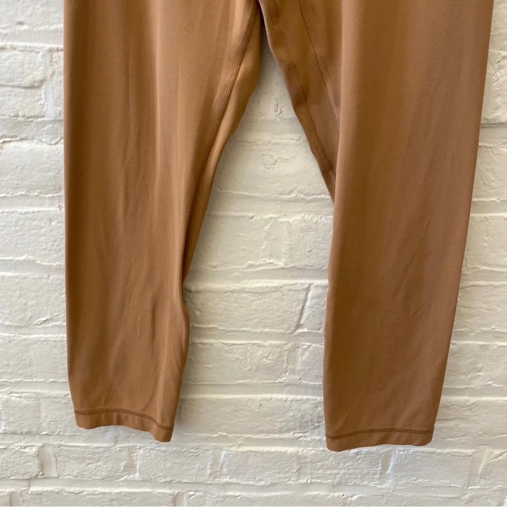 Lululemon ||‎ Align Crop 21